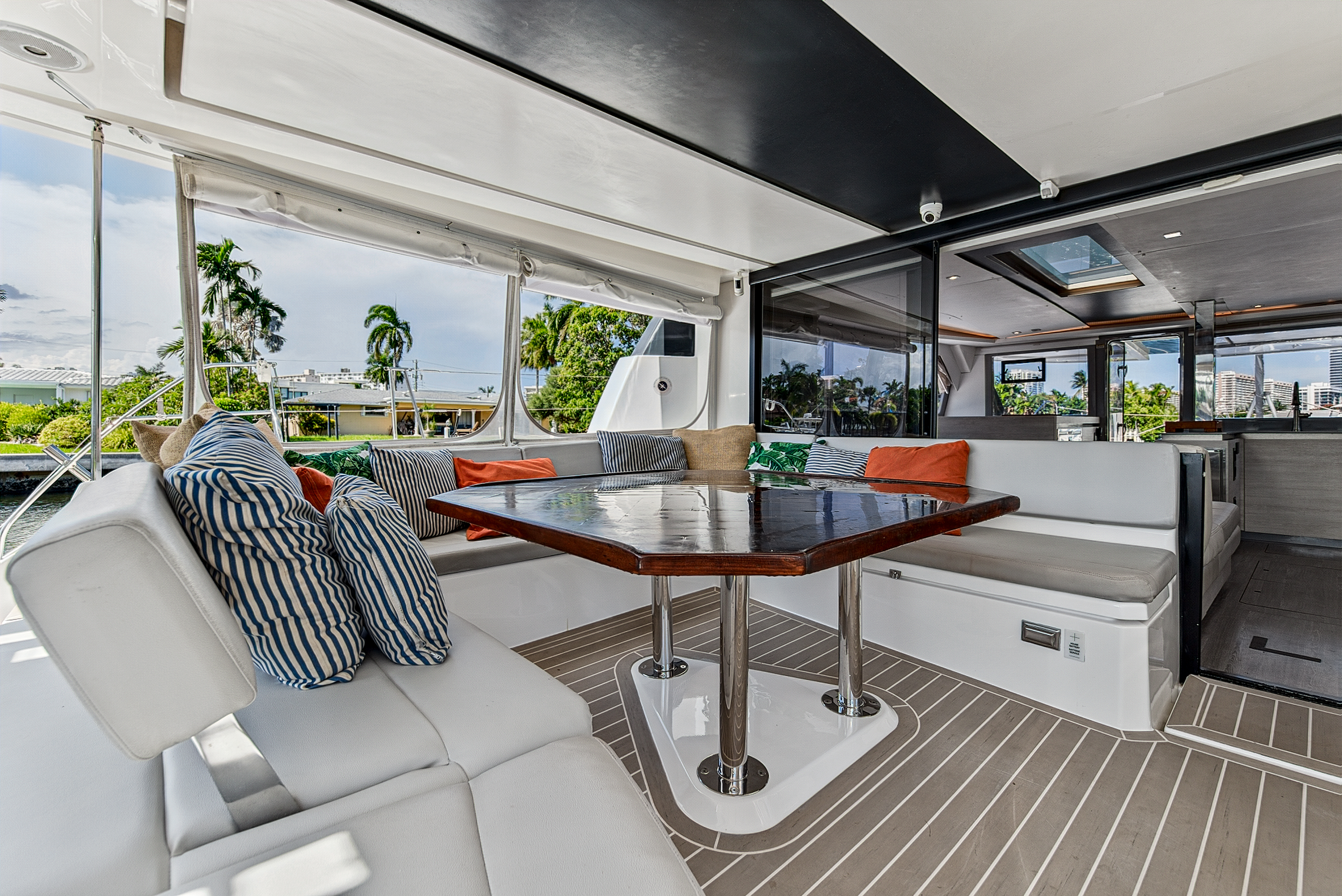 Boat image 19