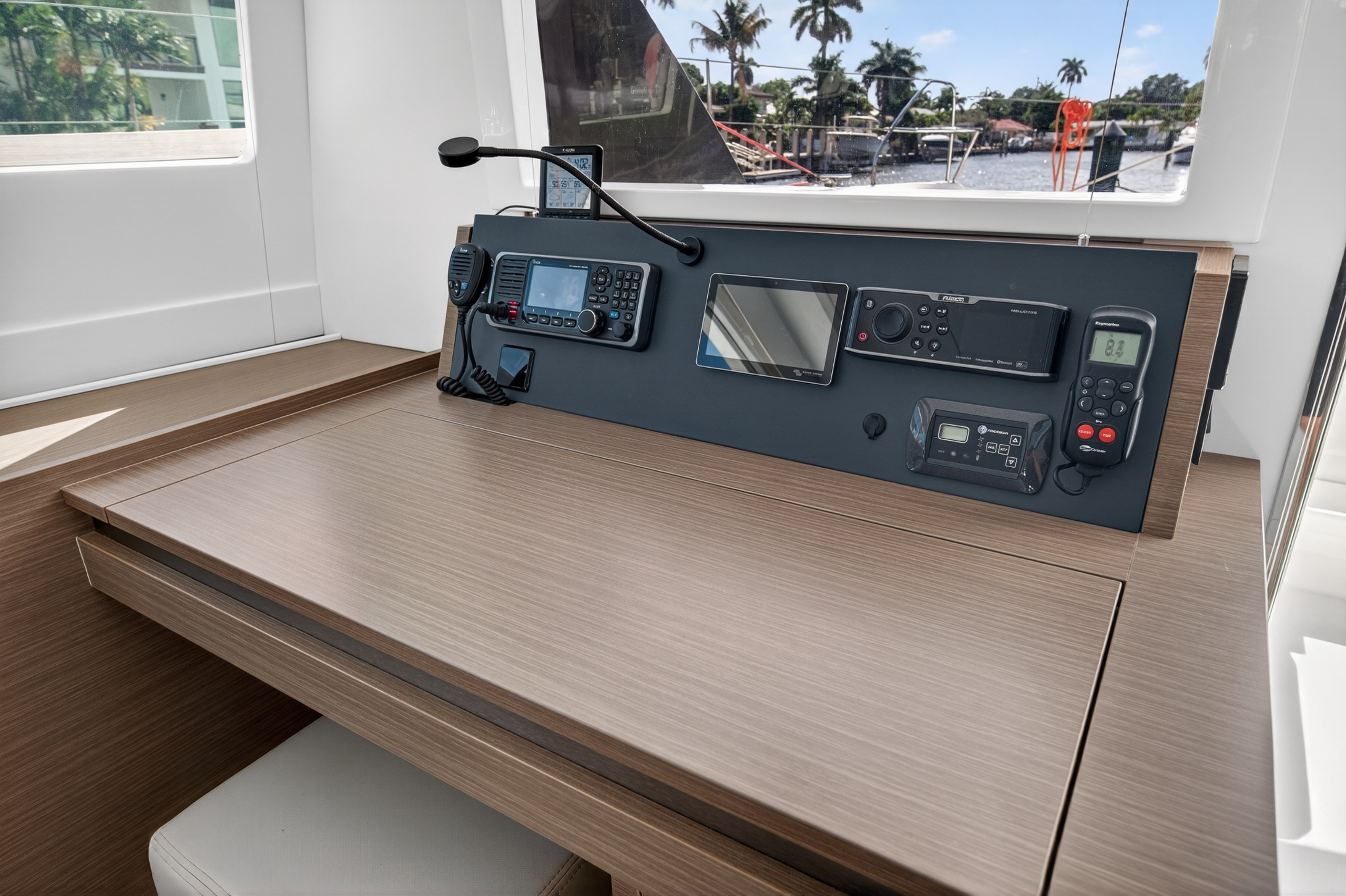 Boat image 77