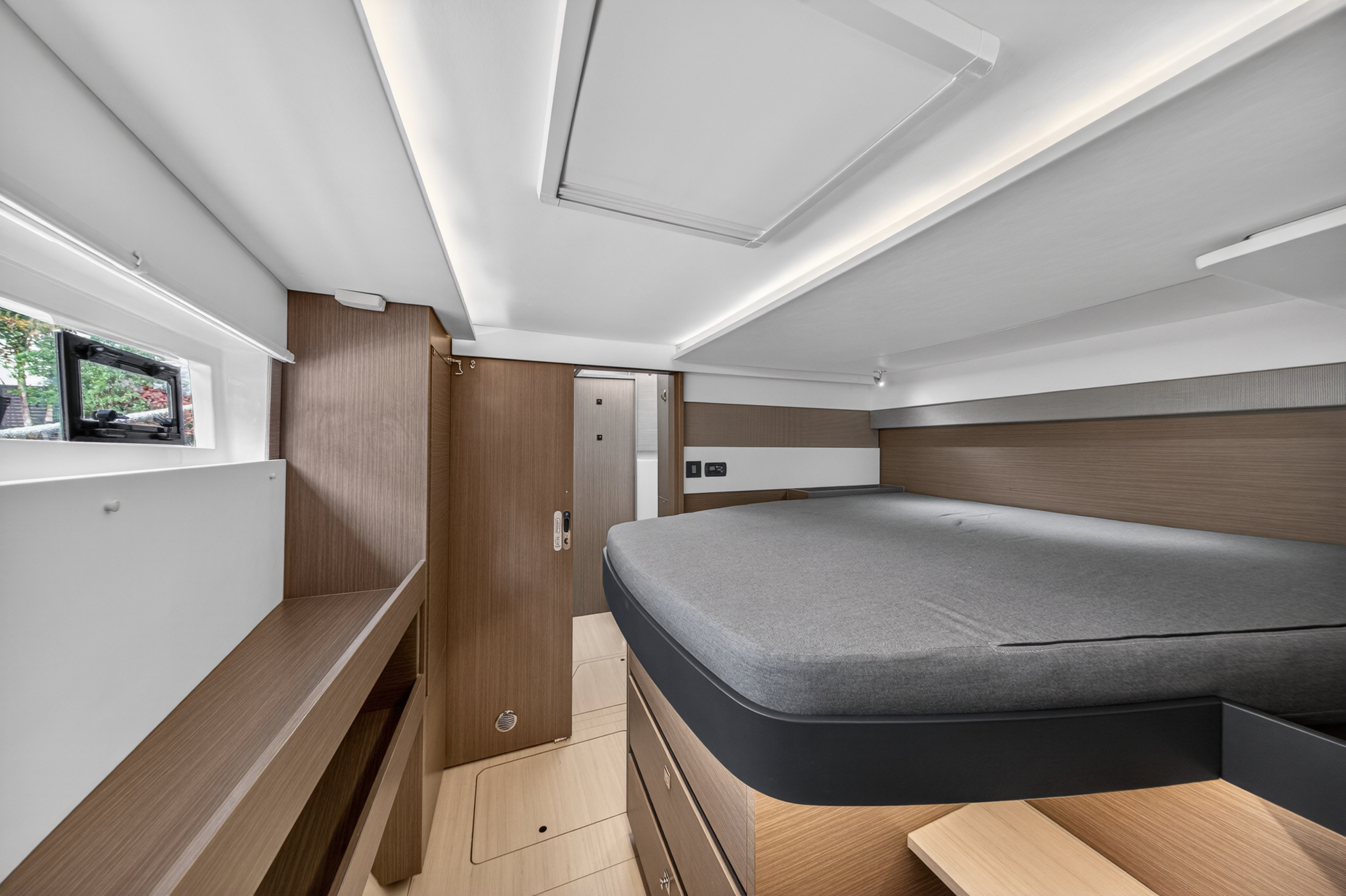 Boat image 122