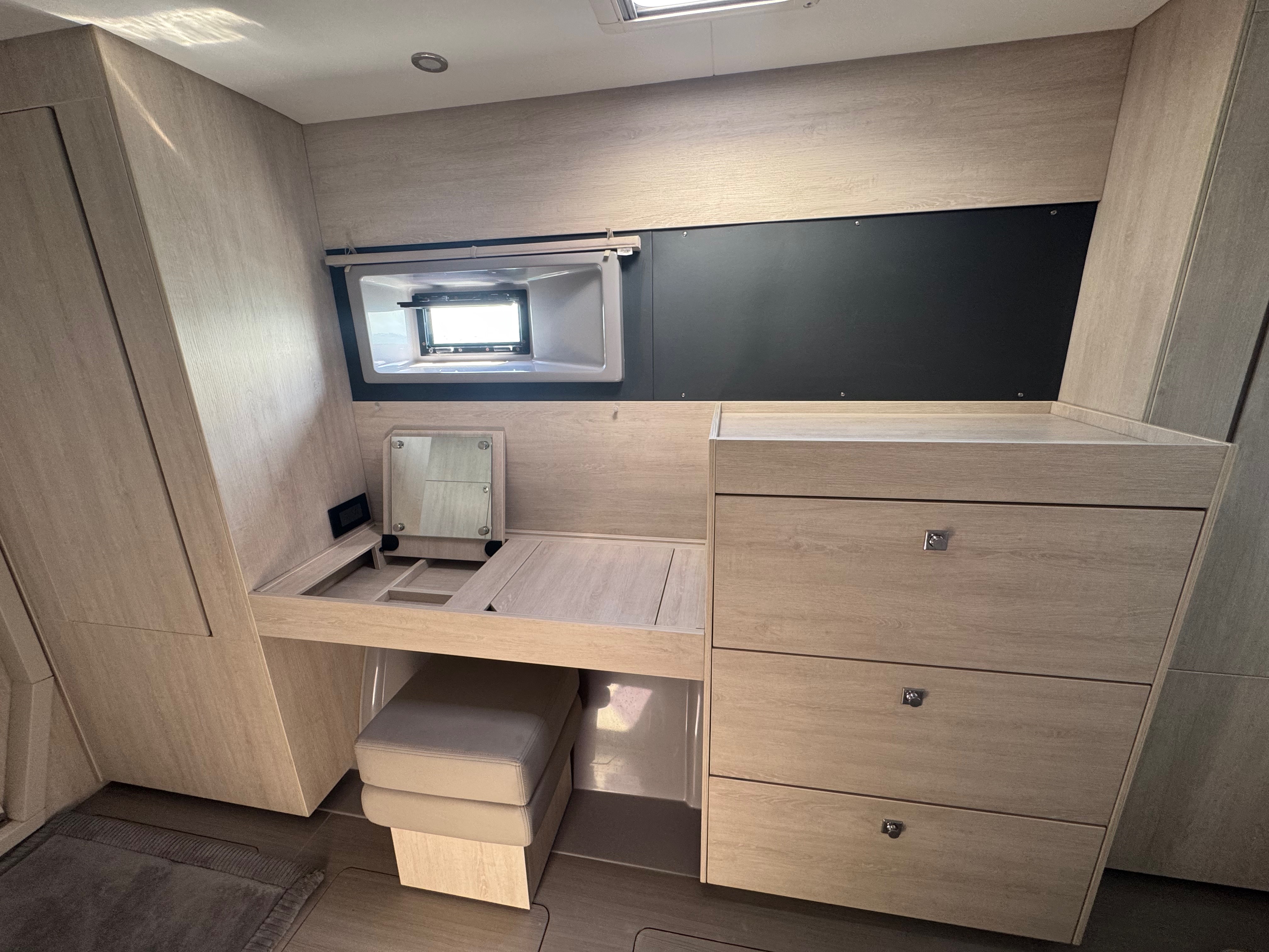 Boat image 10