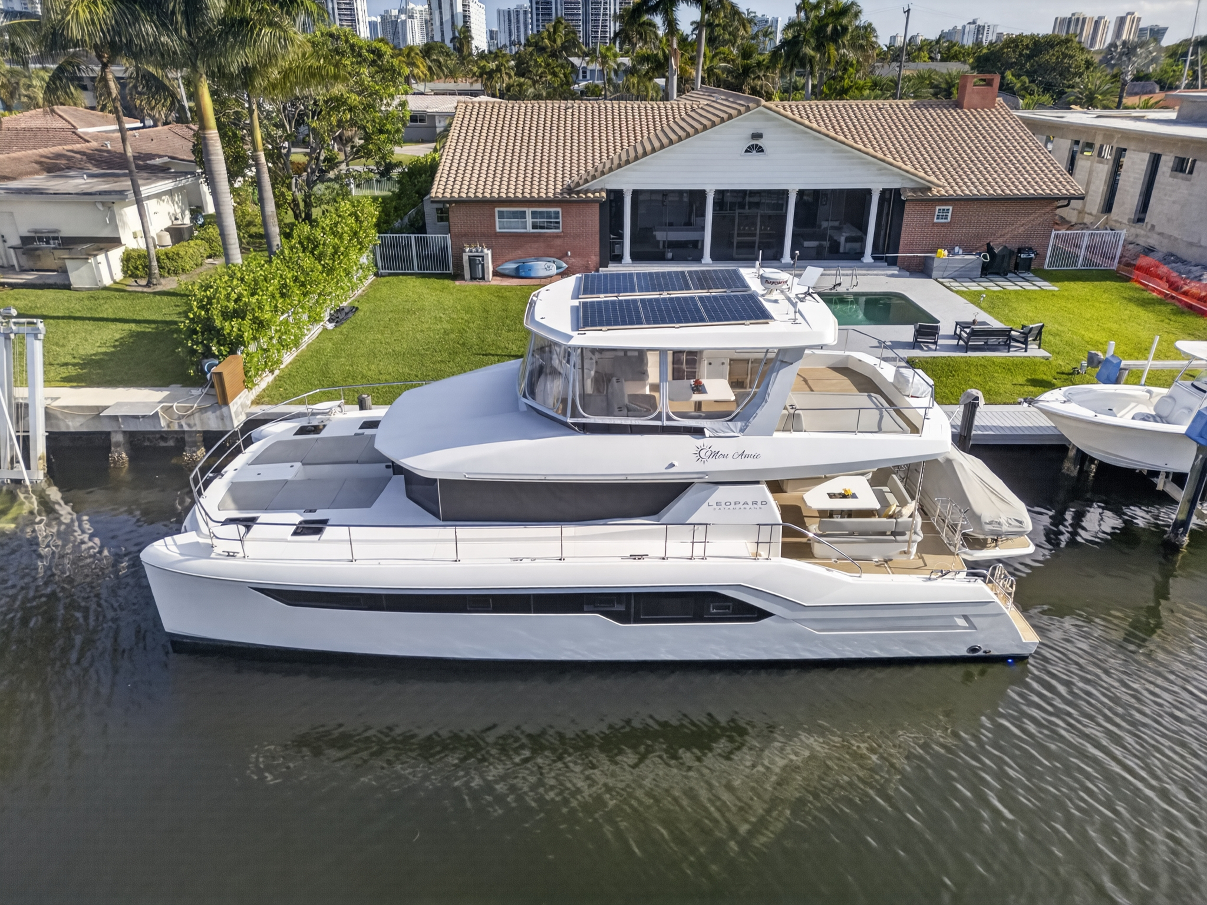 Boat image 124