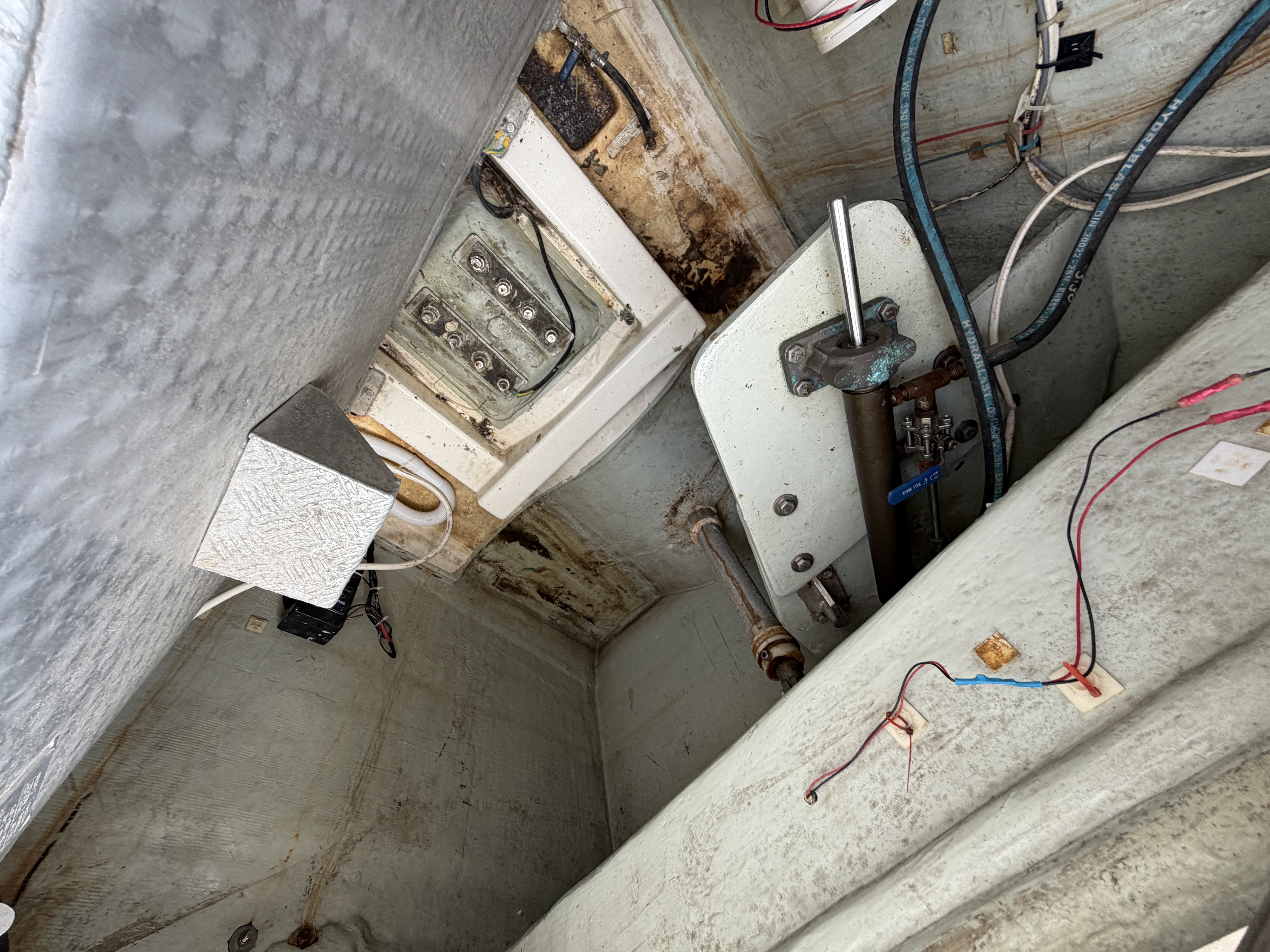 Boat image 112