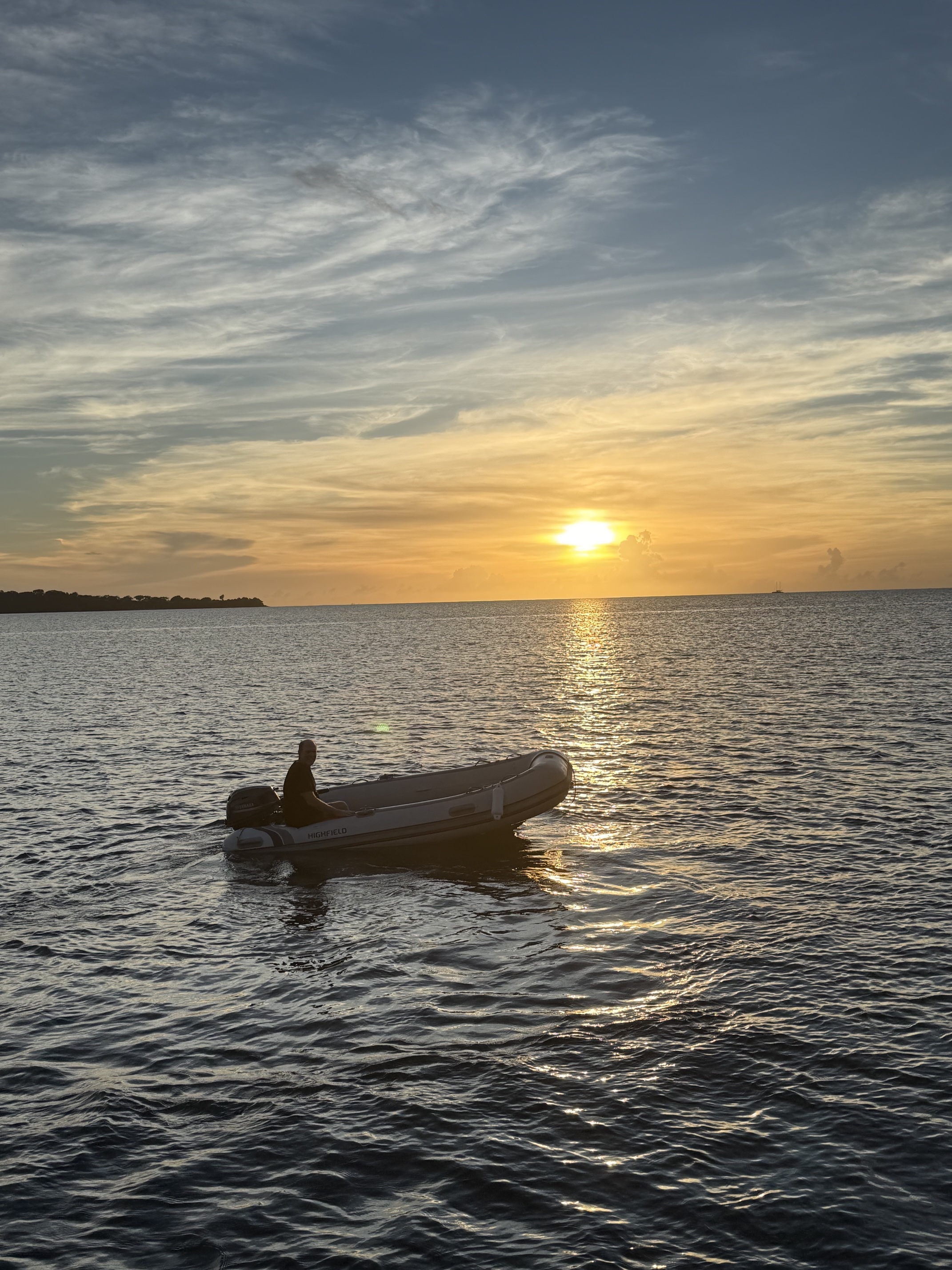 Boat image 200