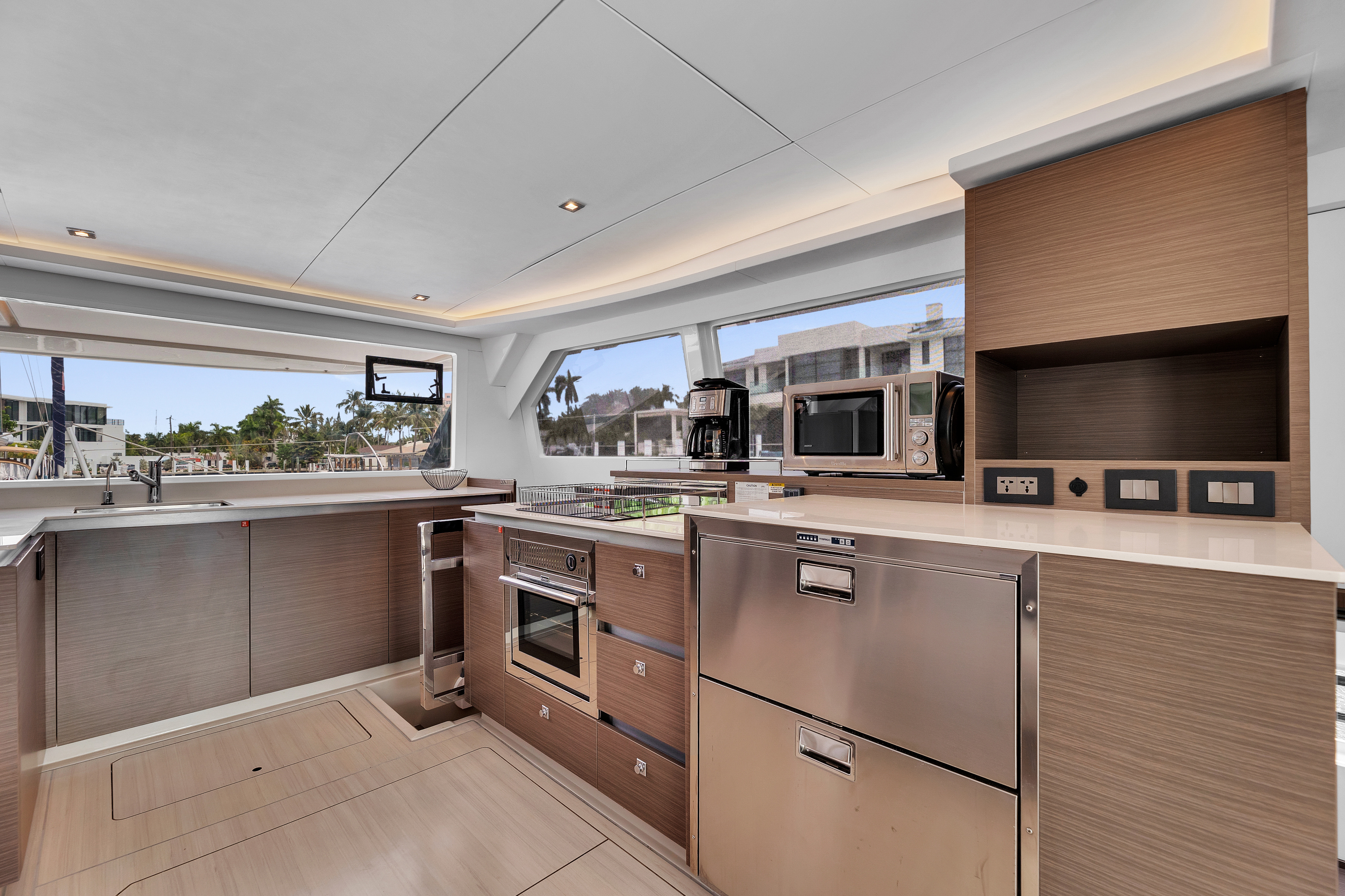 Boat image 10